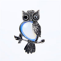 Retro Style Silver Plated Owl Pendant with beautiful polished stone inlay.